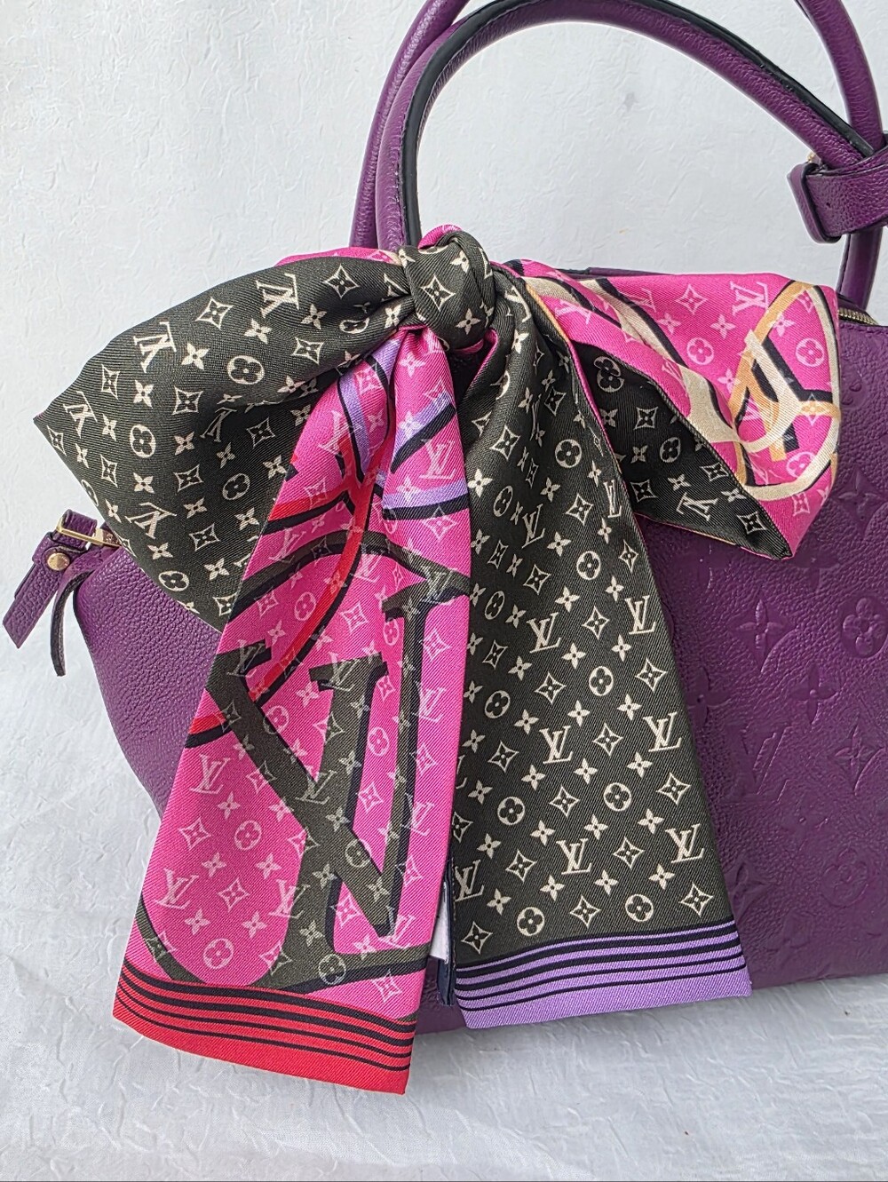 Auth Louis Vuitton Monogram Planet  Silk Bandeau Scarf